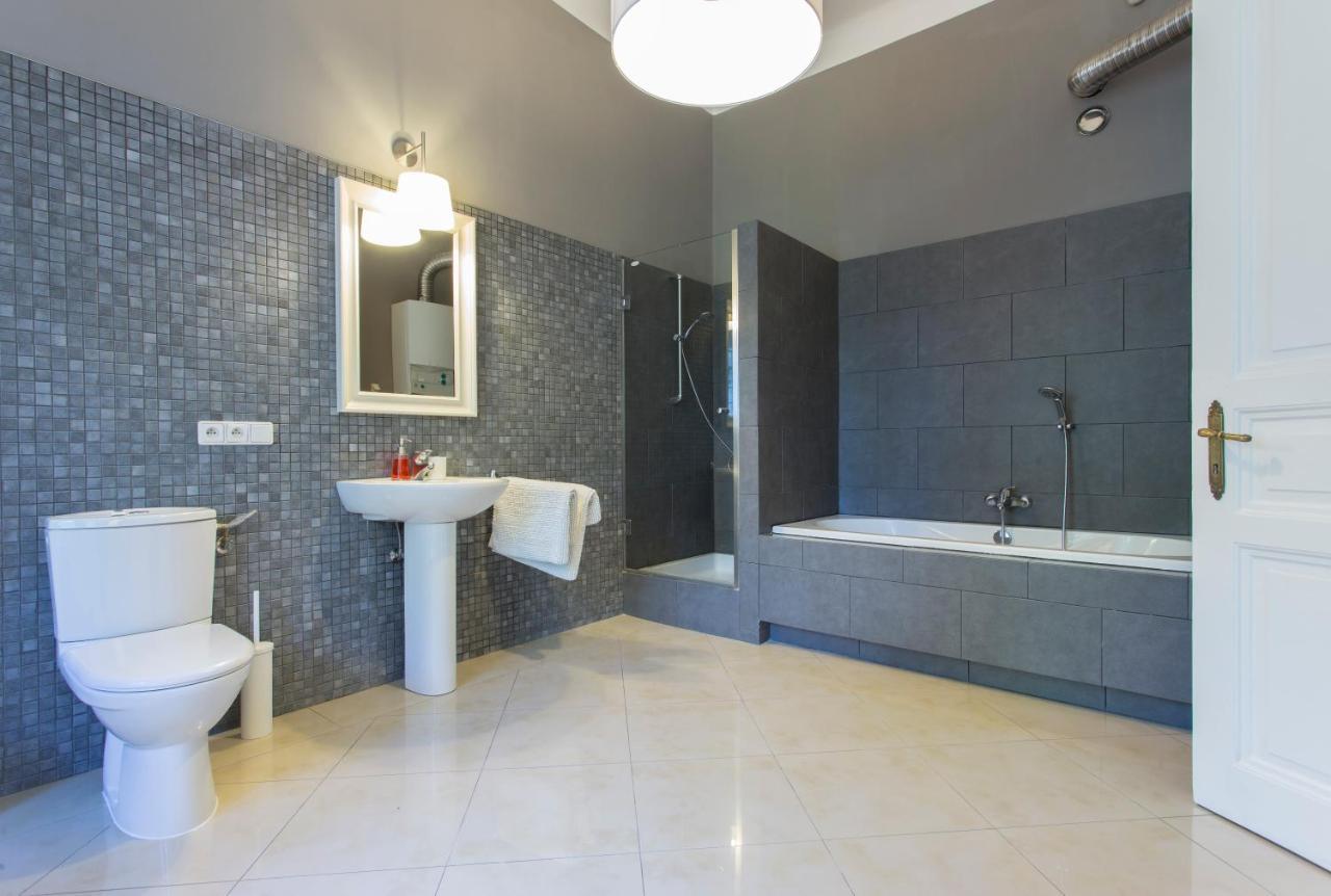 Tyzenhauz Grand Apartaments คราคูฟ ภายนอก รูปภาพ